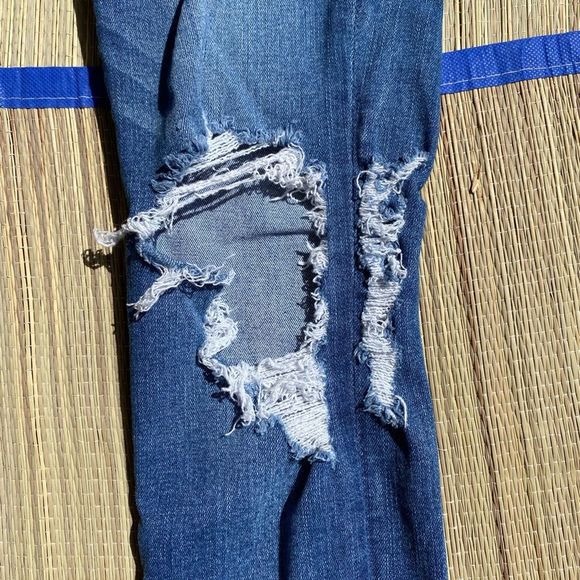 🍁50% Off Sale 🍁 American Eagle Jeans - Picture 7 of 9